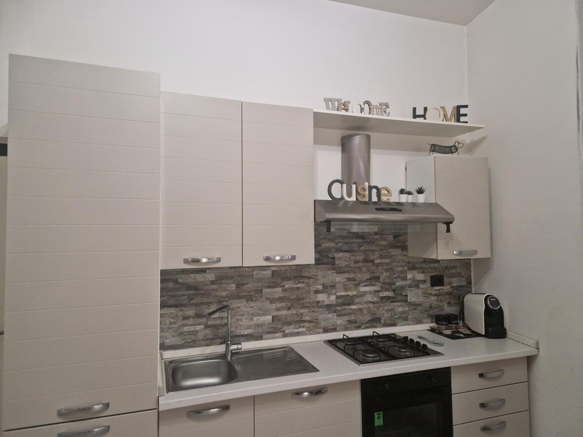 Il Filo Di Claudia Apartment Savona Luaran gambar
