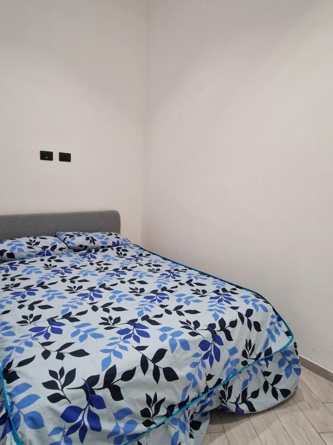 Il Filo Di Claudia Apartment Savona Luaran gambar